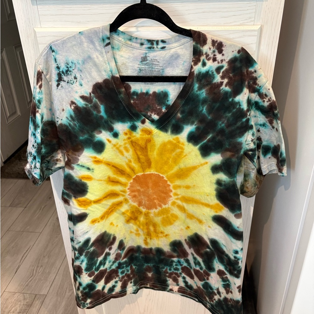 Unisex Hanes V-Neck Tie-Dye Tee - Green, Brown, White